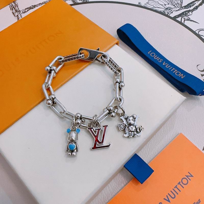 LV Bracelet 11yxx30